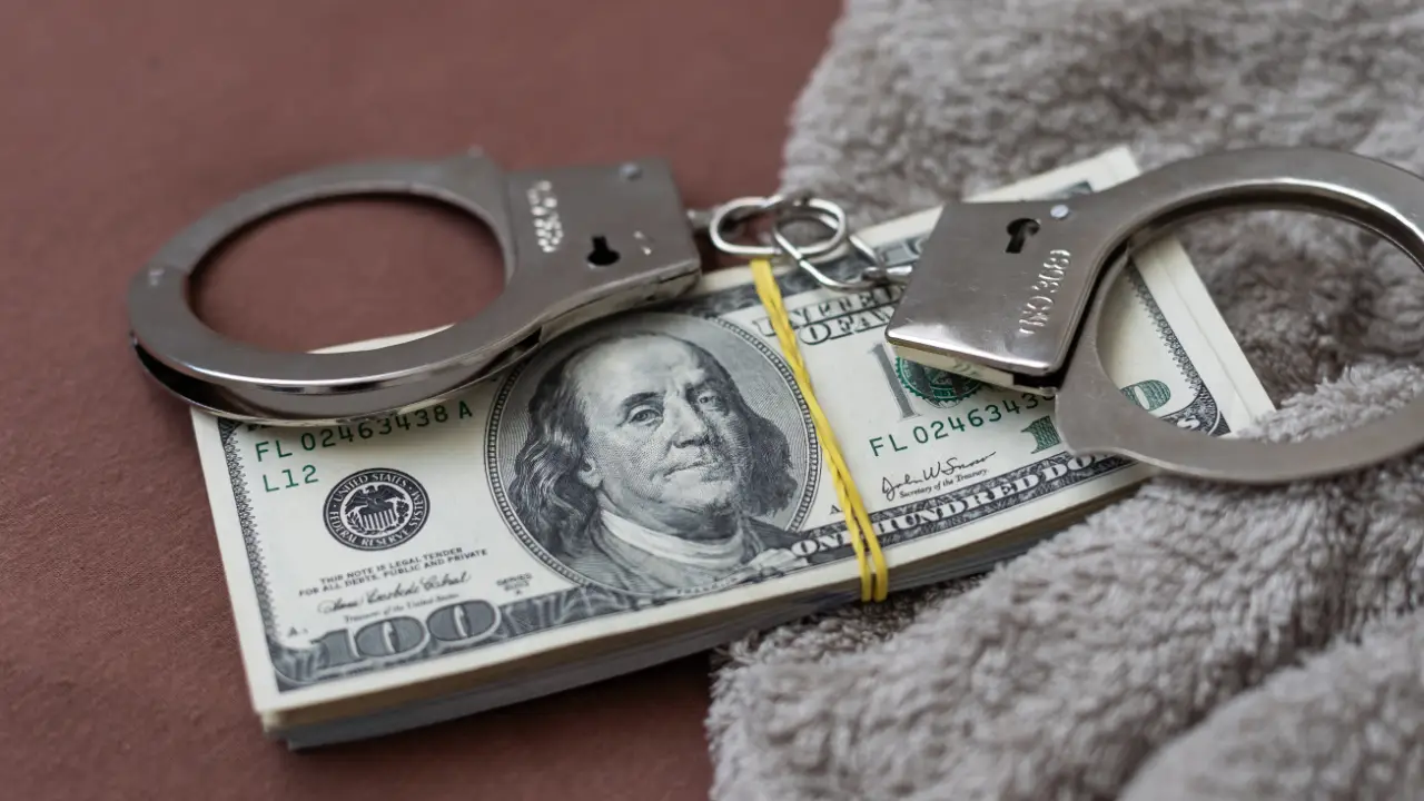 dinero de procedencia ilícita