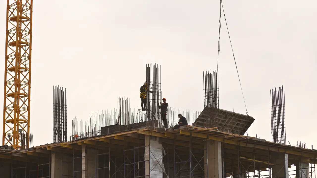 suspensión de obra
